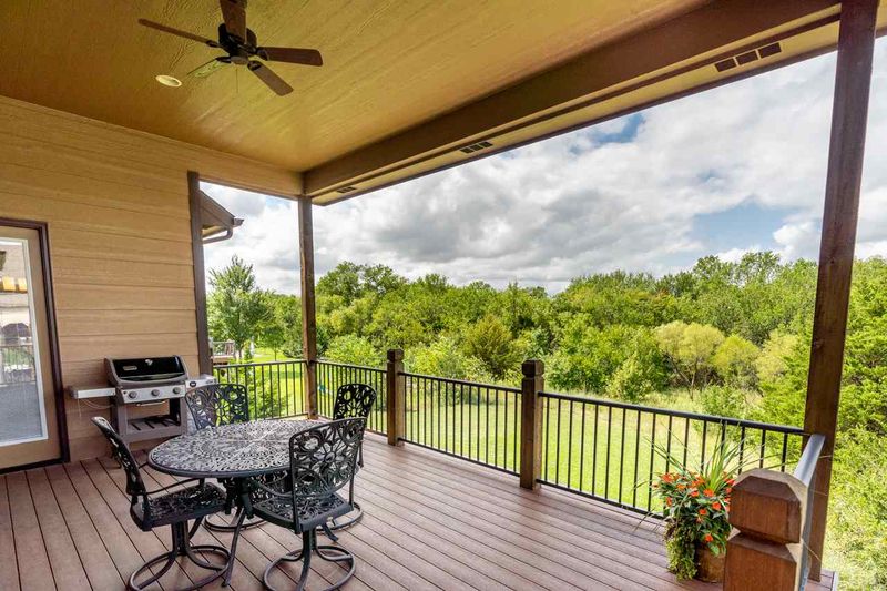 1827 N Burning Tree Cir, Wichita, KS 67230