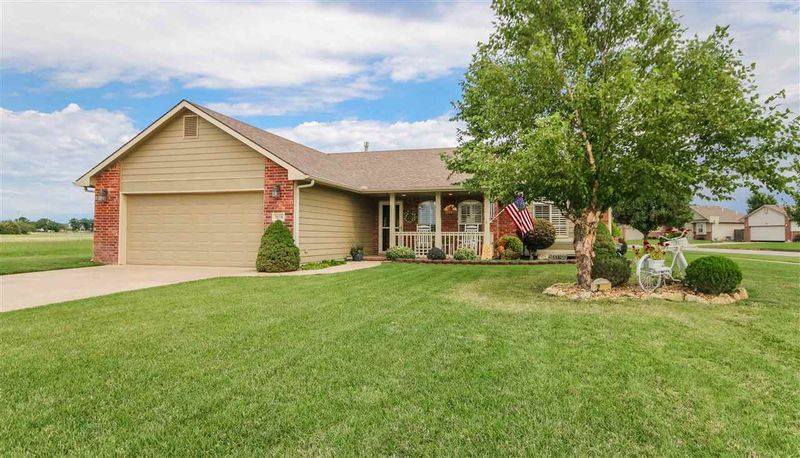 2618 E Keys Dr, Derby, KS 67037