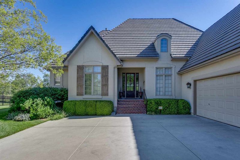 425 E Prairie Point Cir, Andover, KS 67002