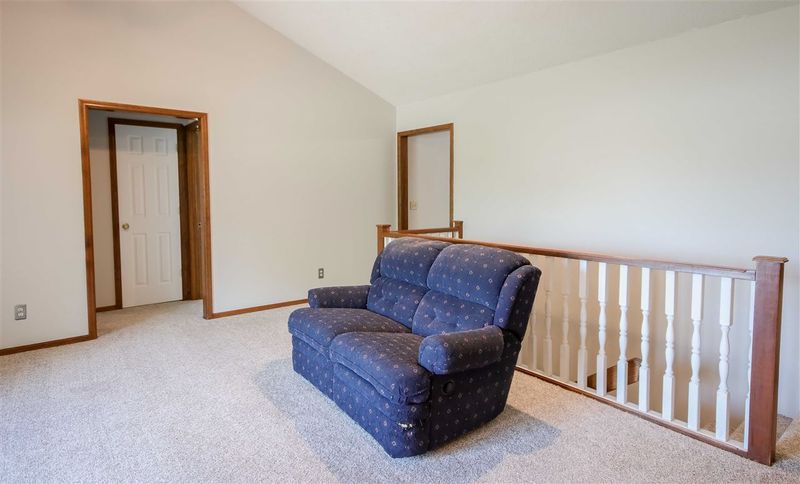 6662 S Bedford, Derby, KS 67037