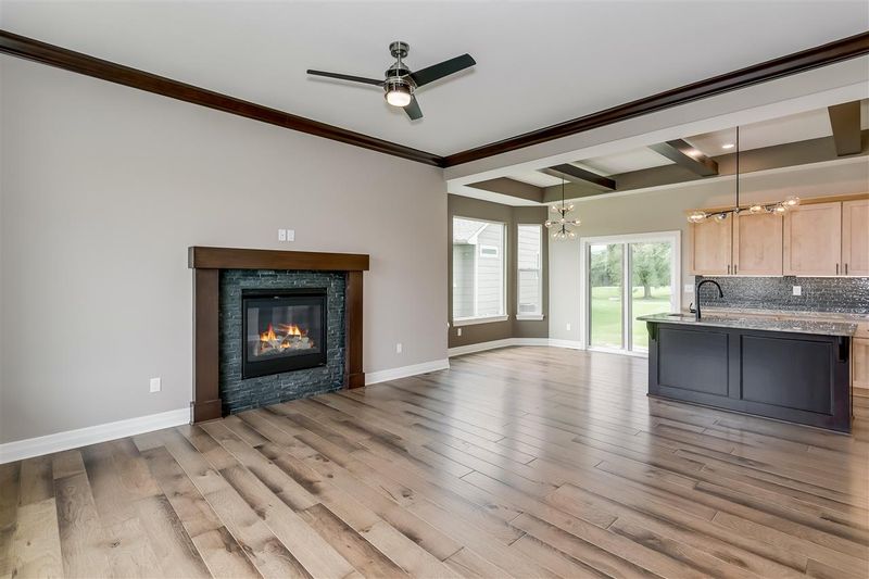 6822 E Summerside Pl, Bel Aire, KS 67226