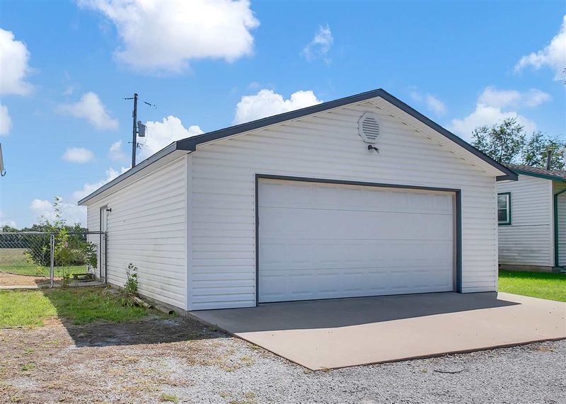 1334 Lavern St, Andover, KS 67002