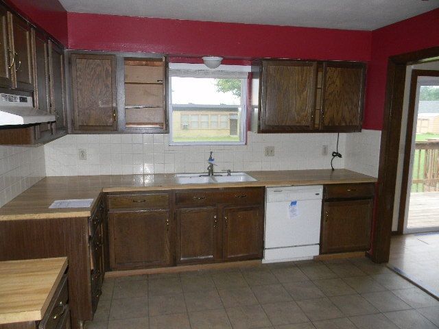 2300 E 61st N, Park City, KS 67219