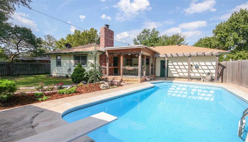 408 Alice Ave, Newton, KS 67114