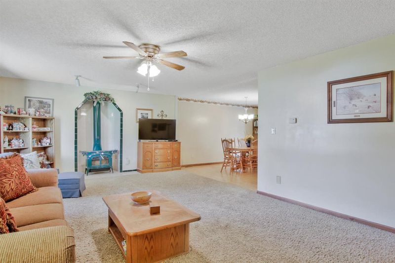 4428 SW 100th St, Augusta, KS 67010
