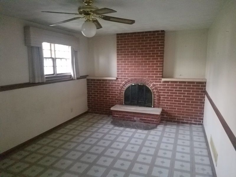 2687 N Pershing, Wichita, KS 67220