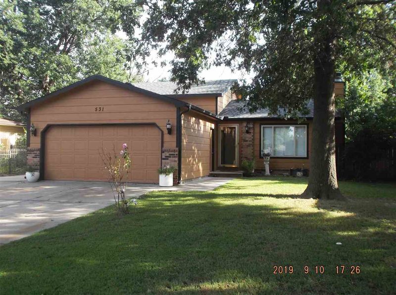 531 E 54th St So, Wichita, KS 67216