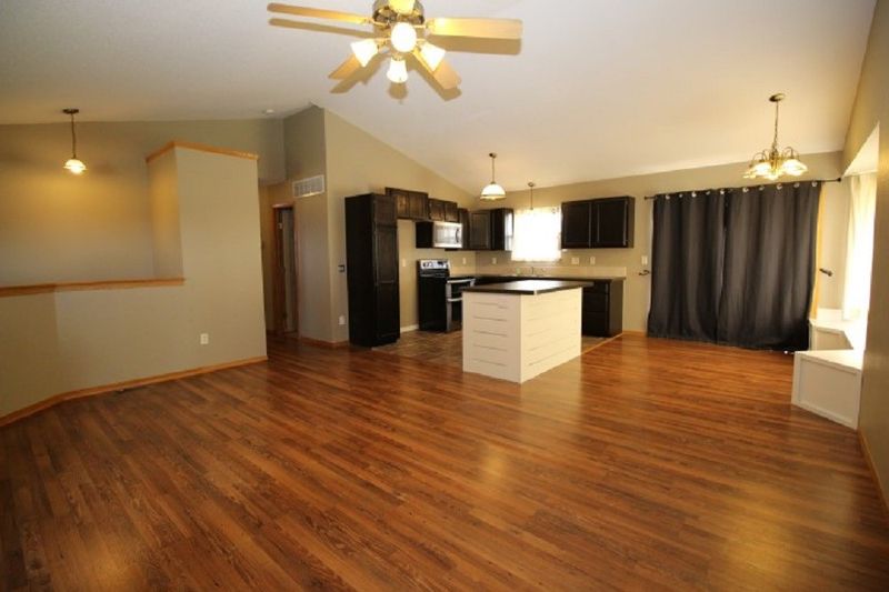 1318 Willowbrook Ln, Towanda, KS 67144