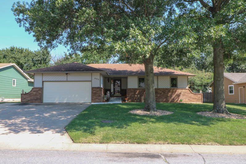 602 N Erin Ln, Mulvane, KS 67110