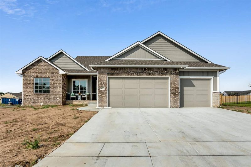 427 Samantha Ct, Mulvane, KS 67110
