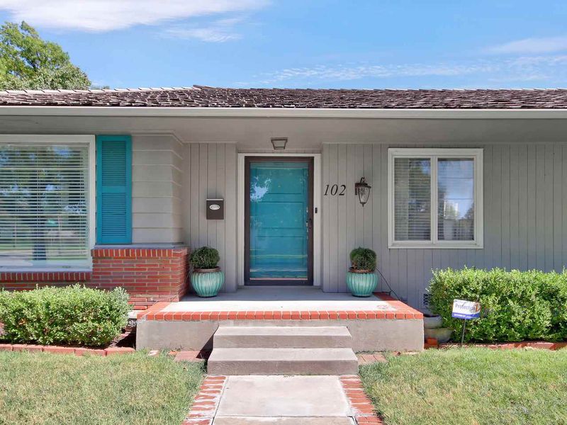102 S Morningside St, Wichita, KS 67218-1812