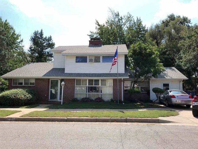 4949 E Orme St, Wichita, KS 67218