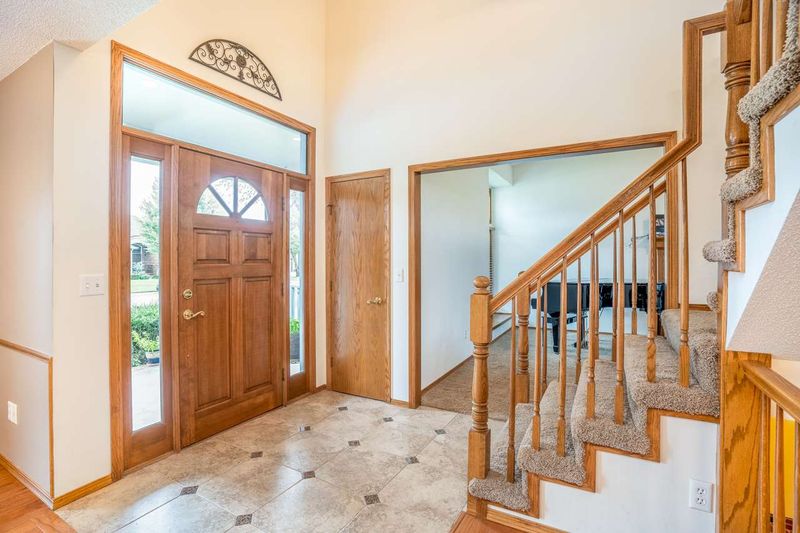 2003 E Country View Dr, Derby, KS 67037-9607