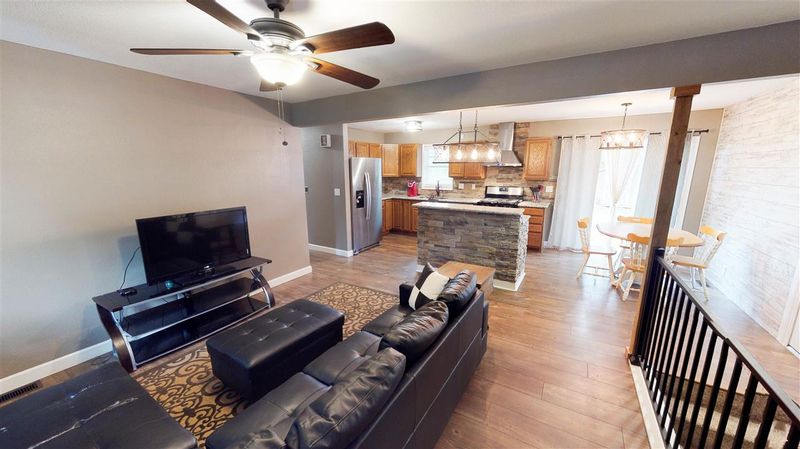 117 N Lincoln Ave, Sedgwick, KS 67135
