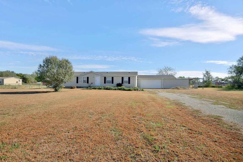 9110 SW Anna Rd, Augusta, KS 67010