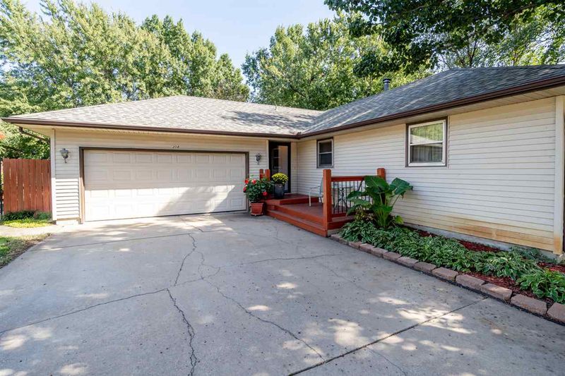 308 Scott St, Valley Center, KS 67147