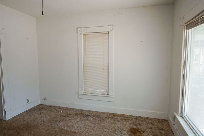 920 W Maple St, Wichita, KS 67213