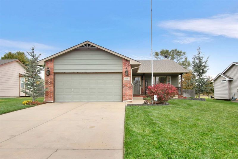 606 Plantation St, Maize, KS 67101