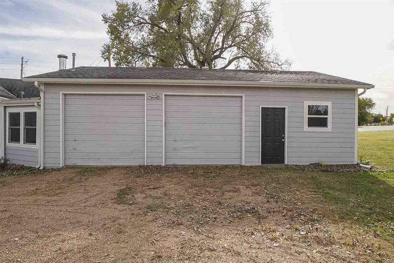 202 W 13th St, Andover, KS 67002