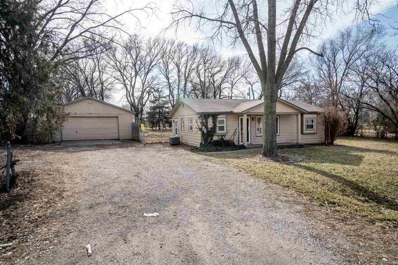 409 W Conyers, Derby, KS 67037