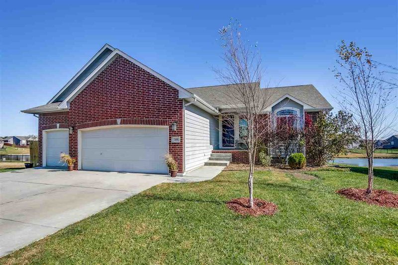 709 W Sandstone Ct, Andover, KS 67002