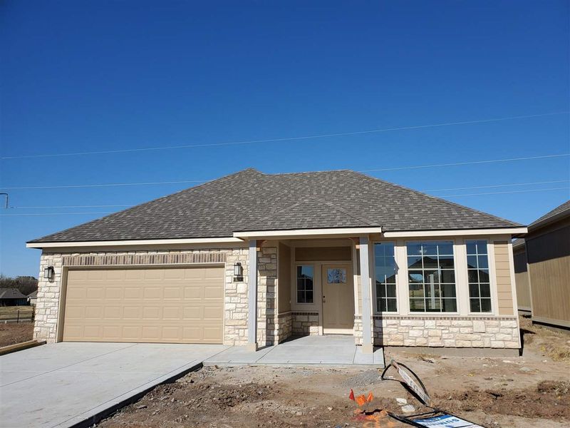 1006 E Clearlake, Derby, KS 67037