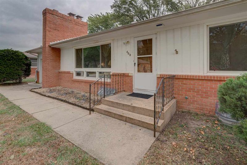 400 Alice Ave, Newton, KS 67114