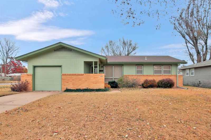 3202 S Custer Ave, Wichita, KS 67217