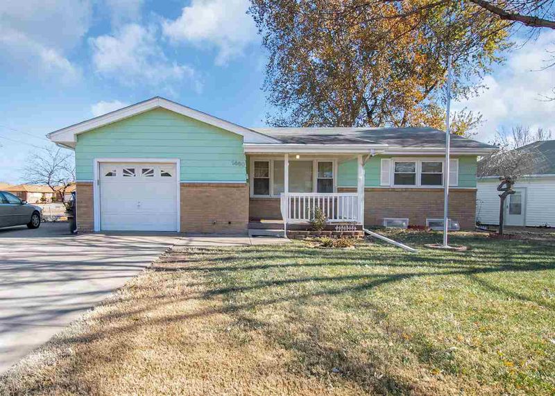 1460 N Community Dr, Derby, KS 67037