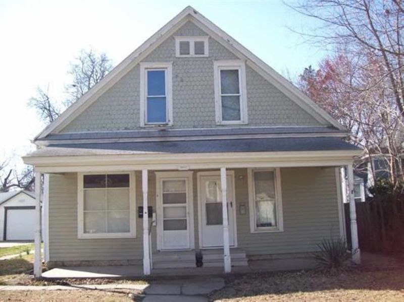 513 W Broadway, Newton, KS 67114