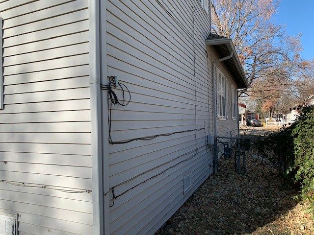 711 E 7th, Newton, KS 67114