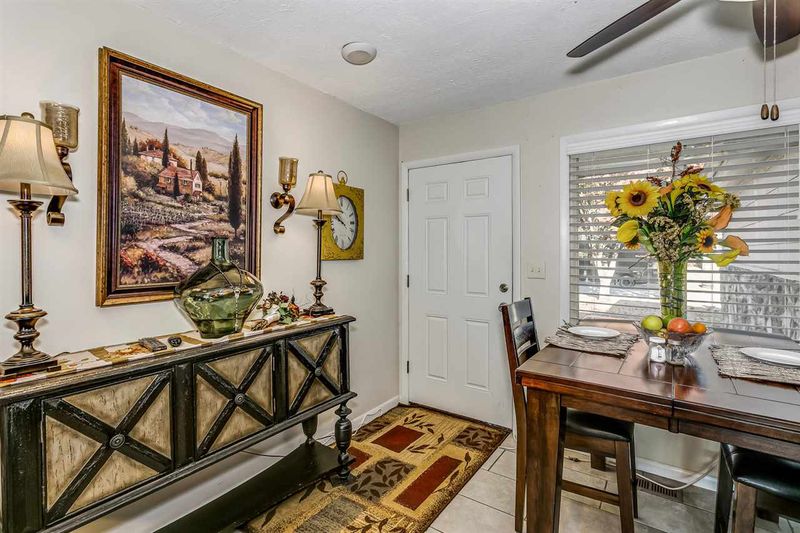 323 Valley Vw, Derby, KS 67037