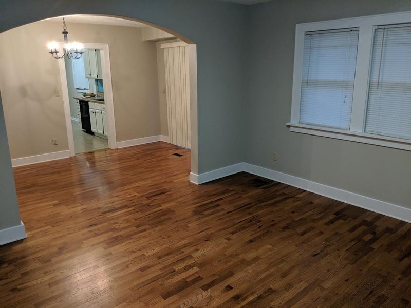 910 E 8th, Newton, KS 67114