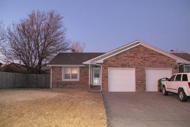 7414 E 17th St N, Wichita, KS 67206