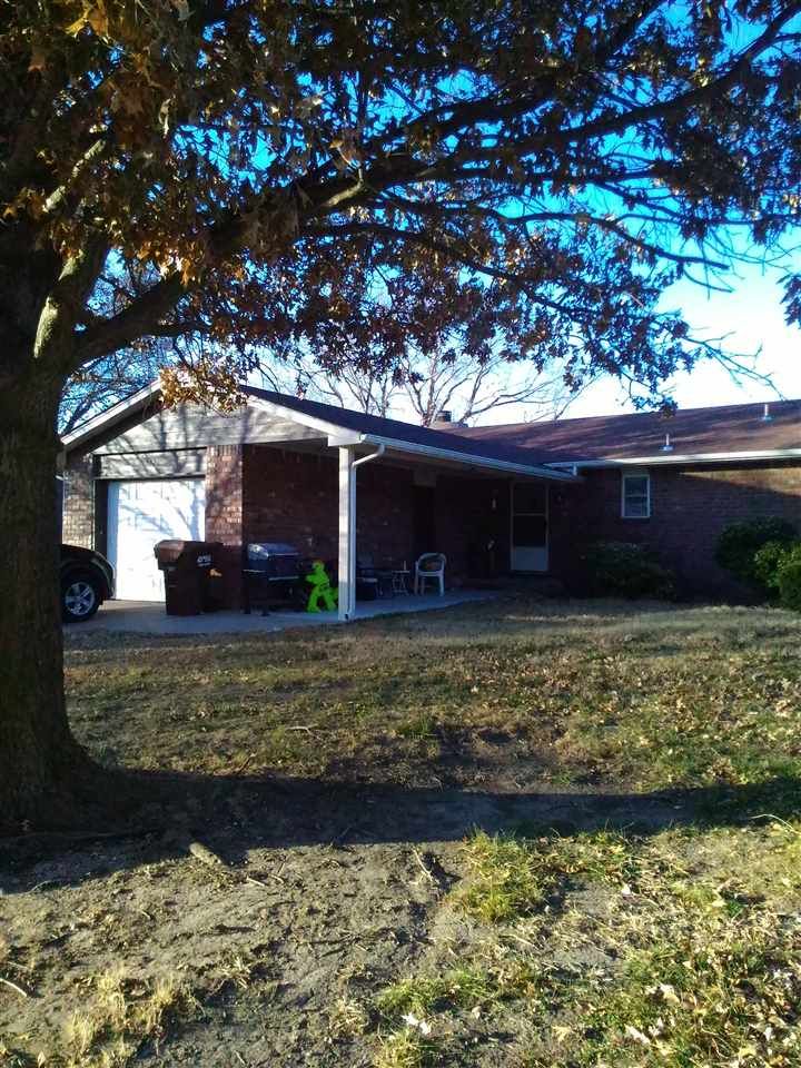 8720 E Arthur Cir, Wichita, KS 67207