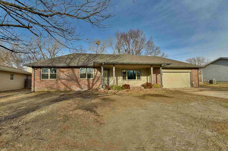 6 E Argon, Goddard, KS 67052