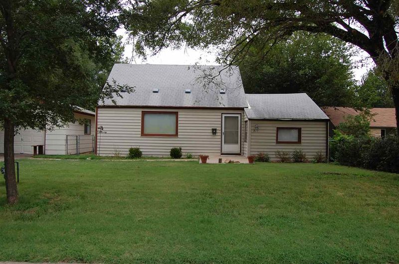 817 N Custer St, Wichita, KS 67203