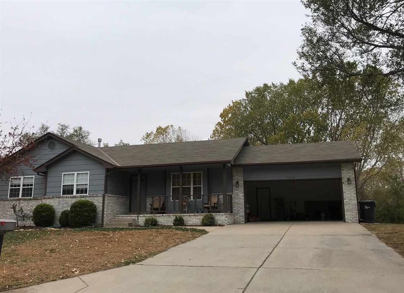 1205 Lorna Ln, Newton, KS 67114