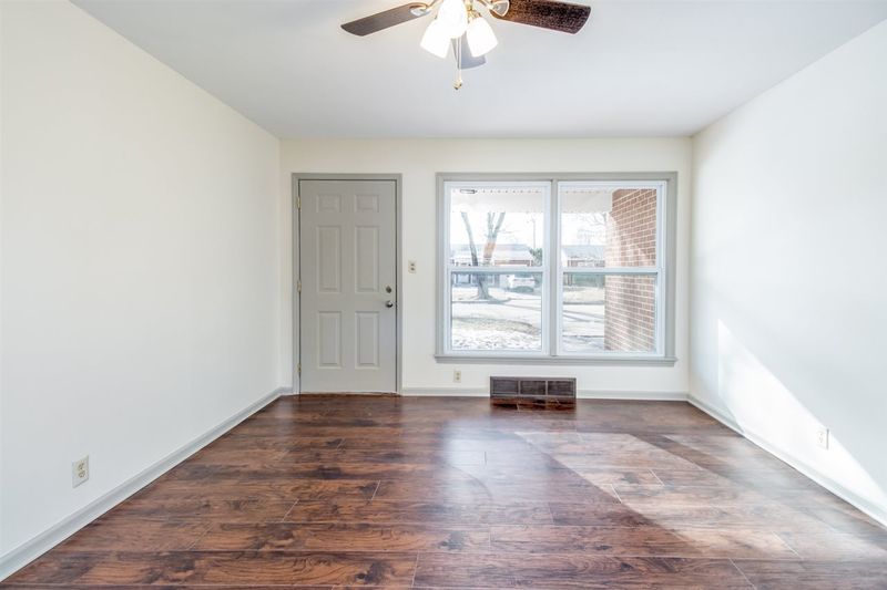 1326 E Donnell St, Wichita, KS 67216