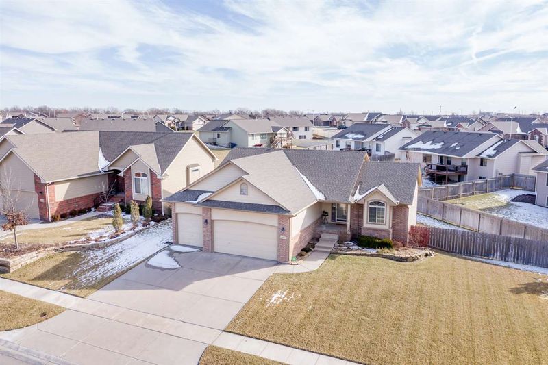 2908 N Rough Creek Rd, Derby, KS 67037