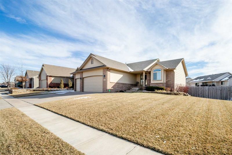 2908 N Rough Creek Rd, Derby, KS 67037