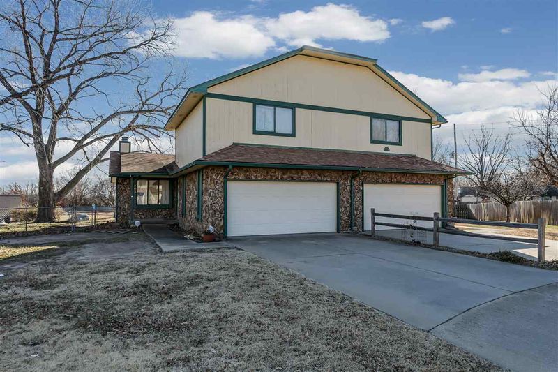 602 N Tanglewood Rd, Derby, KS 67037