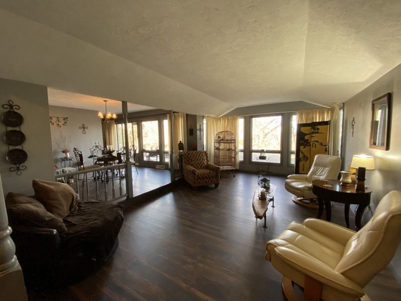 1808 Sharon Ct, Winfield, KS 67156