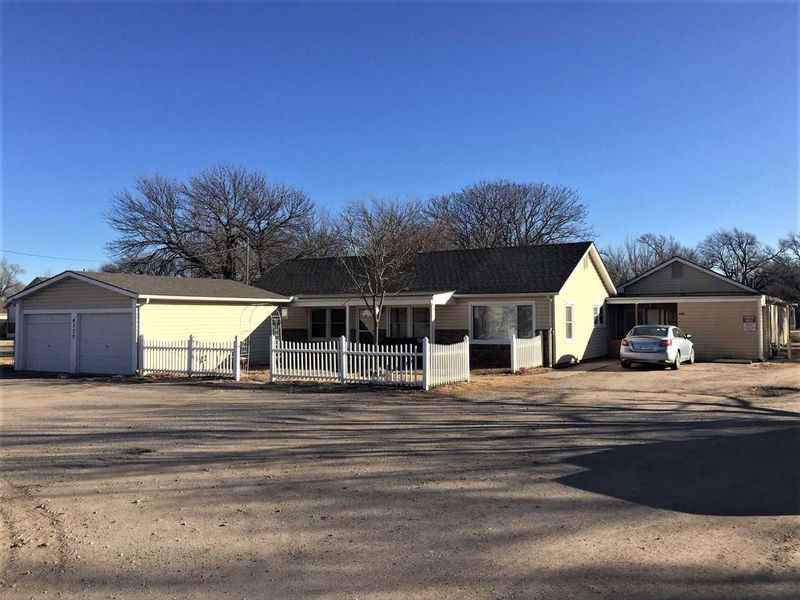 4320 S Seneca, Wichita, KS 67217