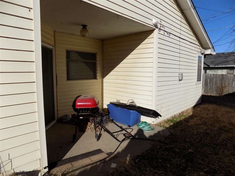 1516 E Galena St, Wichita, KS 67216