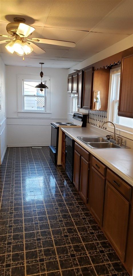 1220 E 12th, Winfield, KS 67156