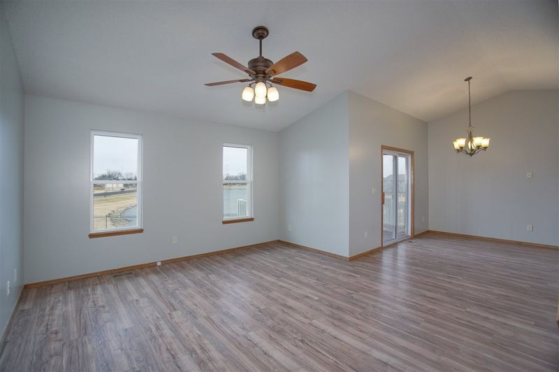 1501 N Mcrae Dr, Goddard, KS 67052