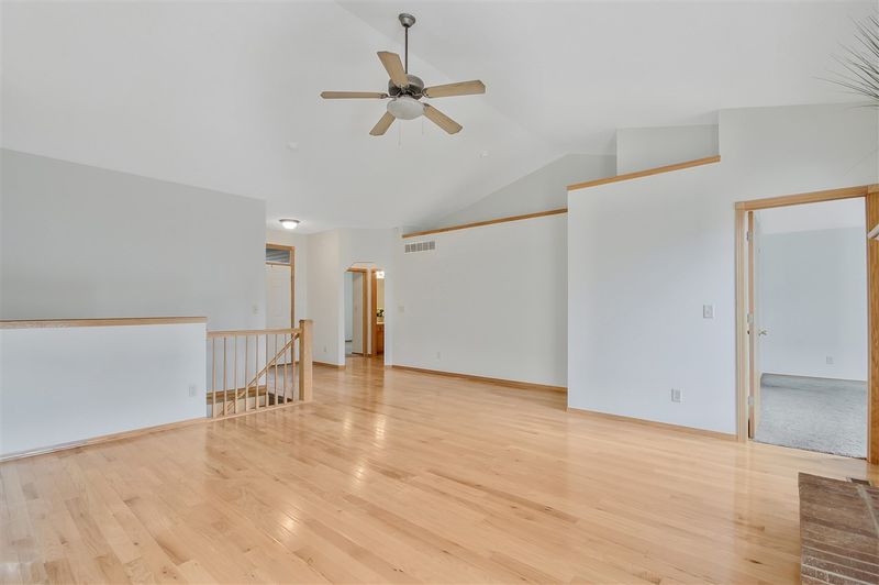 4713 E Eagles Landing St, Wichita, KS 67220