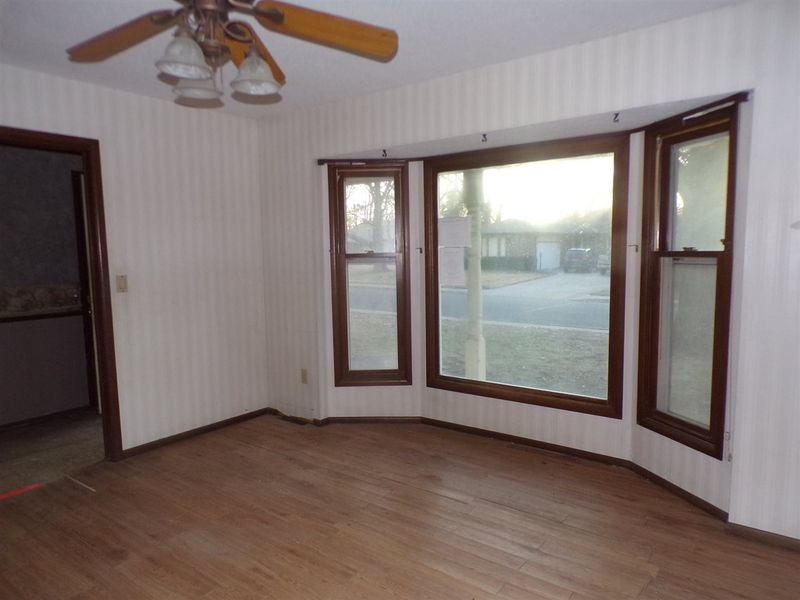 836 N Beaver Trail Rd, Derby, KS 67037