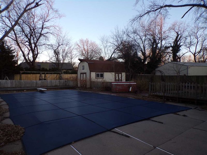836 N Beaver Trail Rd, Derby, KS 67037